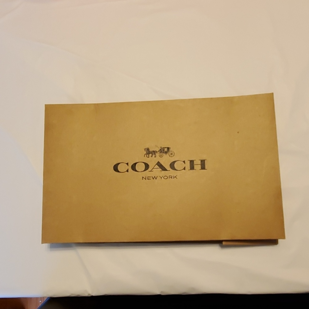 Coach Small Box - Picture 3 of 3